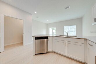 2142 Penny Ln in Kissimmee, FL - Building Photo - Building Photo