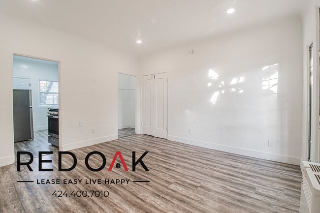 1272 Mullen Ave in Los Angeles, CA - Foto de edificio - Building Photo