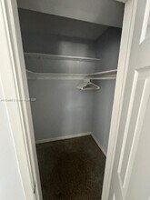 1271 NE 32nd St in Oakland Park, FL - Building Photo - Building Photo