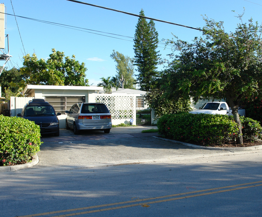 1715 Calais Dr in Miami Beach, FL - Building Photo