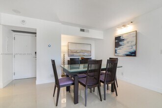 20355 NE 34th Ct in Aventura, FL - Building Photo - Building Photo