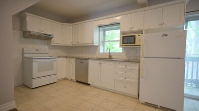 128 Grenadier Rd in Toronto, ON - Building Photo - Building Photo
