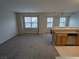 97 Conover Terrace, Unit 515 in Lebanon, NJ - Building Photo