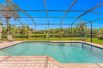 420 Montclaire Dr in Weston, FL - Building Photo - Building Photo