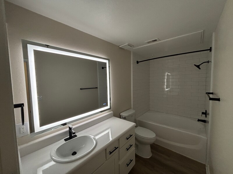 250 S Stagecoach Trail in San Marcos, TX - Building Photo