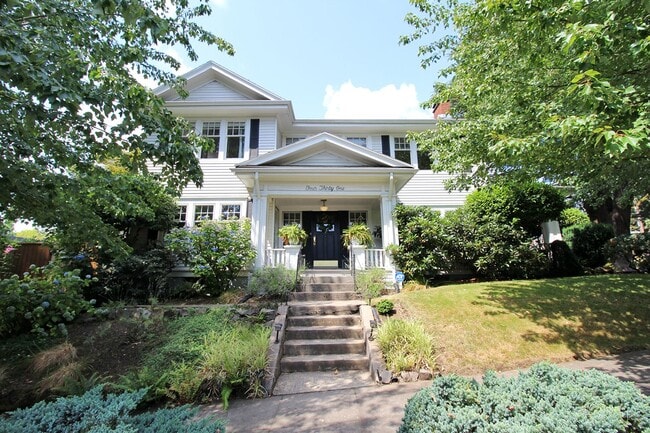 property at 431 NE 41st Ave