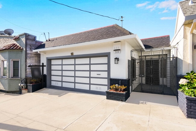 584 Hillside Blvd in Daly City, CA - Foto de edificio - Building Photo