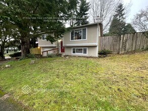 3725 SW 332nd Pl in Federal Way, WA - Building Photo - Building Photo