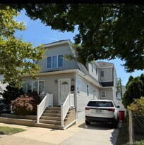 512 E Penn St in Long Beach, NY - Building Photo