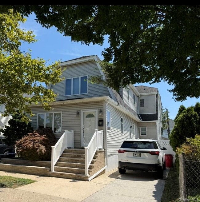 property at 512 E Penn St