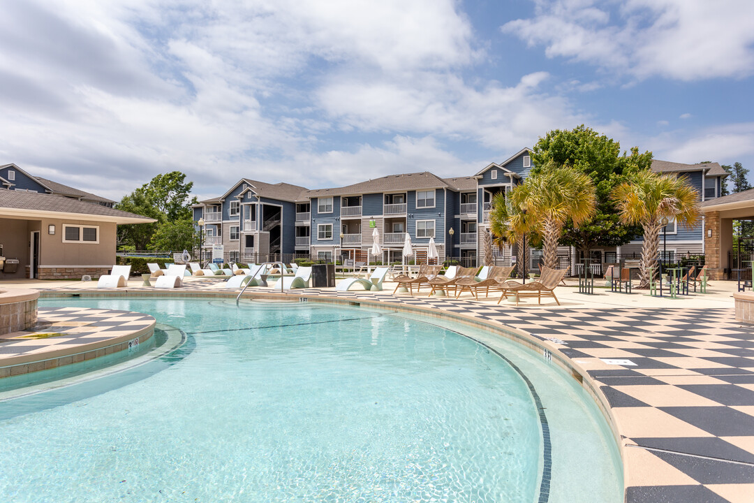 The Landing Student Living in Greenville, NC - Building Photo