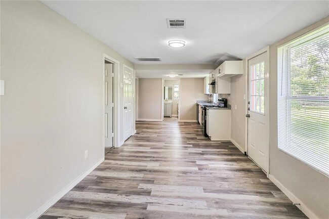 property at 1011 N Arcola St