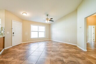 165 Burnsed Pl in Oviedo, FL - Building Photo - Building Photo