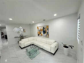 758 NE 34th Ave in Homestead, FL - Building Photo - Building Photo