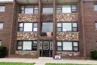 6301 S Keeler Ave Chicago IL in Chicago, IL - Foto de edificio - Building Photo