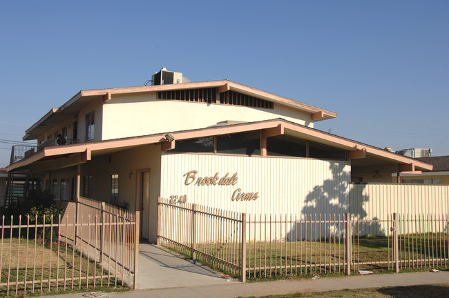 Brookdale Arms in Fresno, CA - Foto de edificio - Building Photo