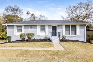 200 Bonnavue Dr in Nashville, TN - Building Photo