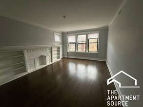 1030 E Hyde Park Blvd in Chicago, IL - Foto de edificio - Building Photo