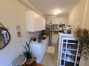 1665 Commonwealth Ave, Unit JULY STUDIO in Boston, MA - Building Photo - Building Photo