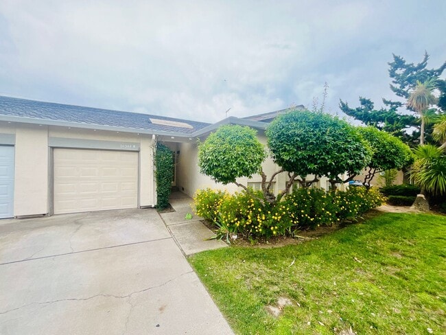 property at 10344 Vista Dr
