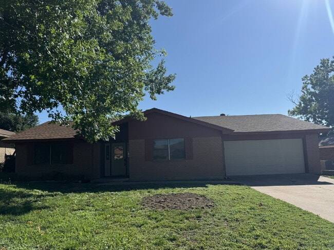 property at 208 Prairie Wind Blvd