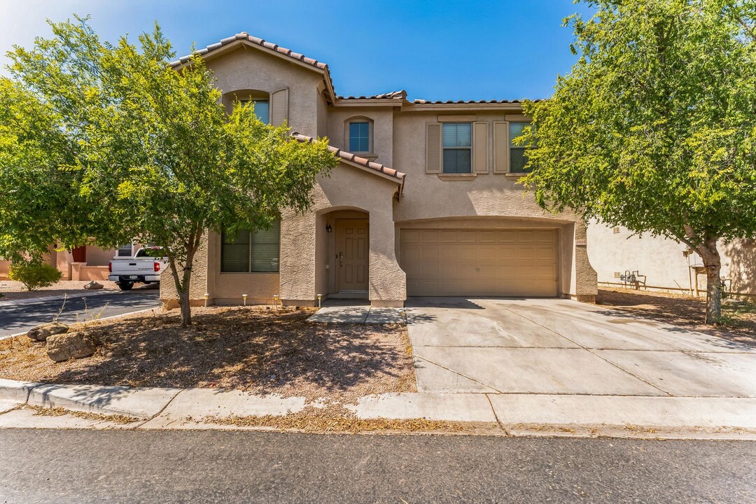 2640 S Sailors Way in Gilbert, AZ - Foto de edificio