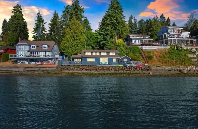 8623 E Caraway Rd in Port Orchard, WA - Building Photo - Building Photo