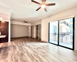 9787 Katy Fwy in Houston, TX - Building Photo