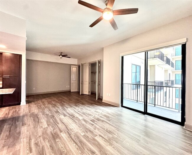 property at 9787 Katy Fwy