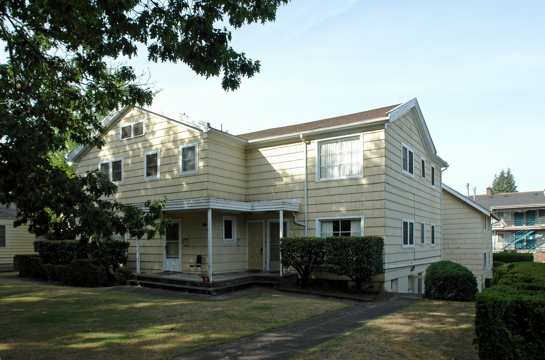 1860 Potter St in Eugene, OR - Building Photo