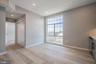 2401 Washington Ave in Philadelphia, PA - Building Photo - Building Photo