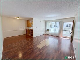 1755 N Kenmore Ave in Los Angeles, CA - Building Photo