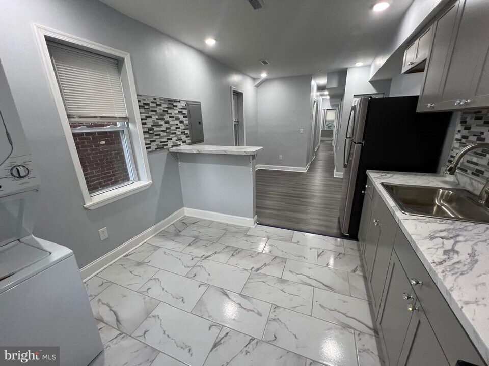 4704 Baltimore Ave in Philadelphia, PA - Building Photo