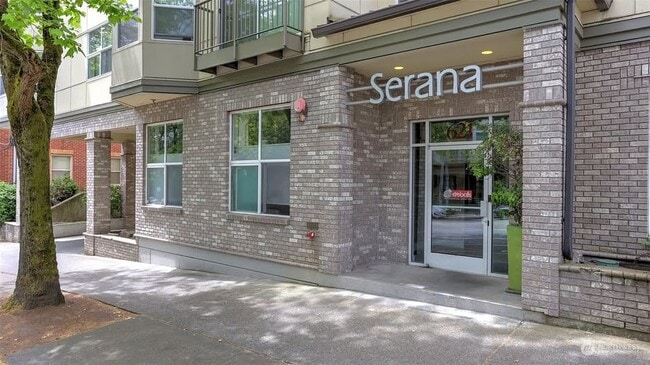 property at 621 5th Ave N