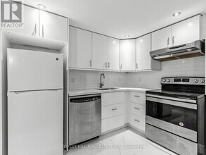 12 Salem Ave in Toronto, ON - Building Photo - Building Photo