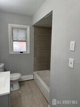 1316 McCandless St in Linden, NJ - Building Photo - Building Photo