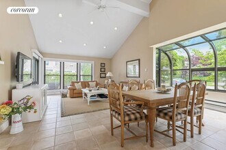 50 Hubbard Ln in Southampton, NY - Building Photo - Building Photo