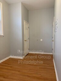 5104 Wayne Ave photo'