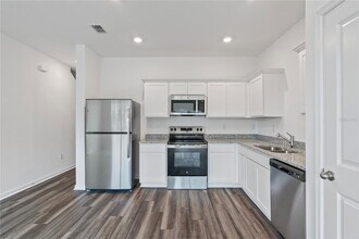 6159 Calle Ochoa St in Zephyrhills, FL - Building Photo - Building Photo