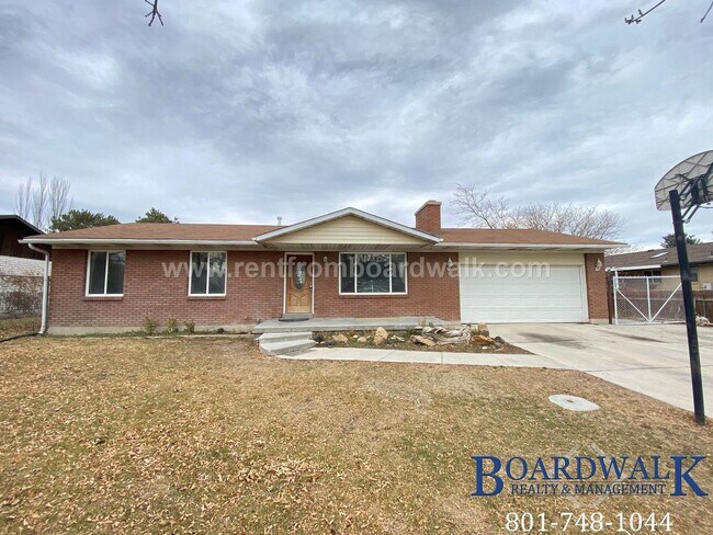 2106 Western Charm Dr
