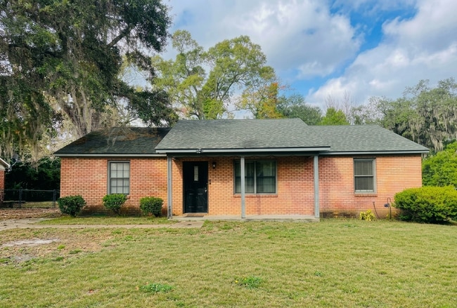 property at 2517 Habersham Rd