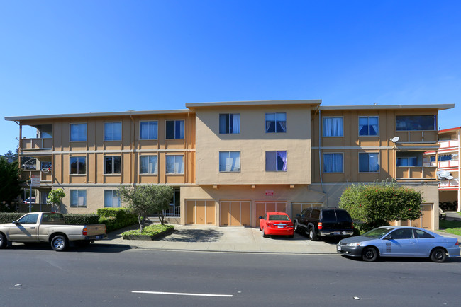 4727 Callan Blvd in Daly City, CA - Foto de edificio - Building Photo