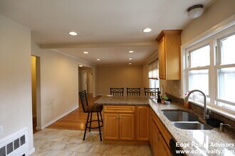 20 Cummings Rd, Unit 2 in Boston, MA - Foto de edificio - Building Photo