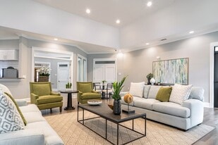 The Retreat at Knoxville in Knoxville, TN - Building Photo