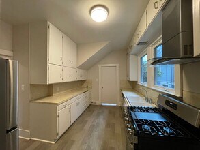2423 11th Ave E in Seattle, WA - Building Photo - Building Photo