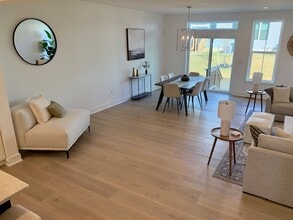 11 Cloverleaf Ln in Englishtown, NJ - Building Photo - Building Photo