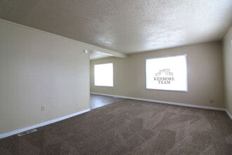 406 Benham St in Richland, WA - Building Photo - Building Photo