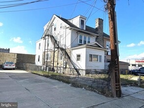 4 Overhill Rd in Upper Darby Township, PA - Building Photo - Building Photo