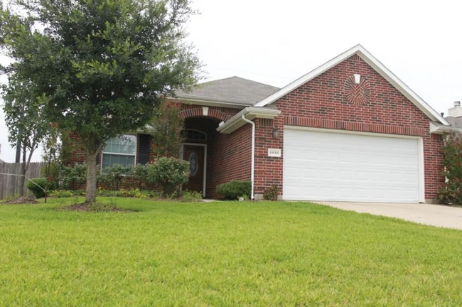 property at 19018 Piney Way Dr