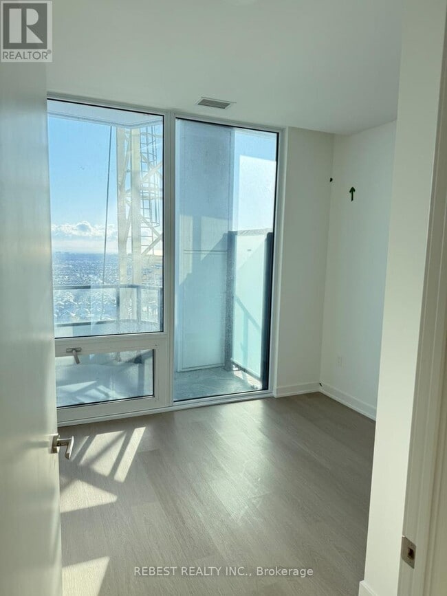 448 Burnhamthorpe Rd W in Mississauga, ON - Building Photo - Building Photo